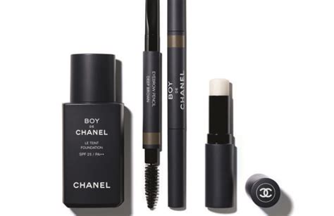 boy chanel maquillaje